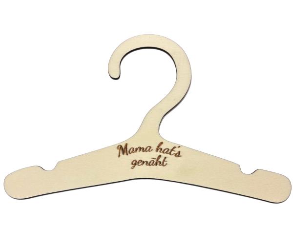 Kleiderbügel aus Holz mit Schriftzug Mama hat’s genäht